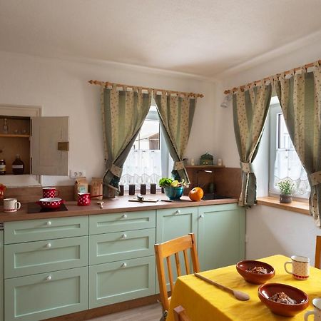 Cherry House - Cosy House - Ideal For Bear Watching, In The Neighborhood Of The Medieval Sneznik Castle Stari Trg pri Lozu Eksteriør billede